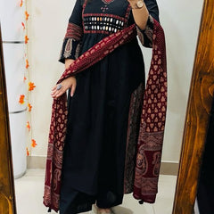Mirror Work Nayra Cut Black Suit Set