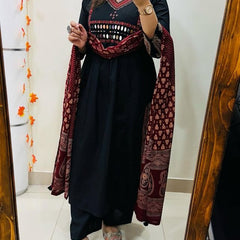 Mirror Work Nayra Cut Black Suit Set